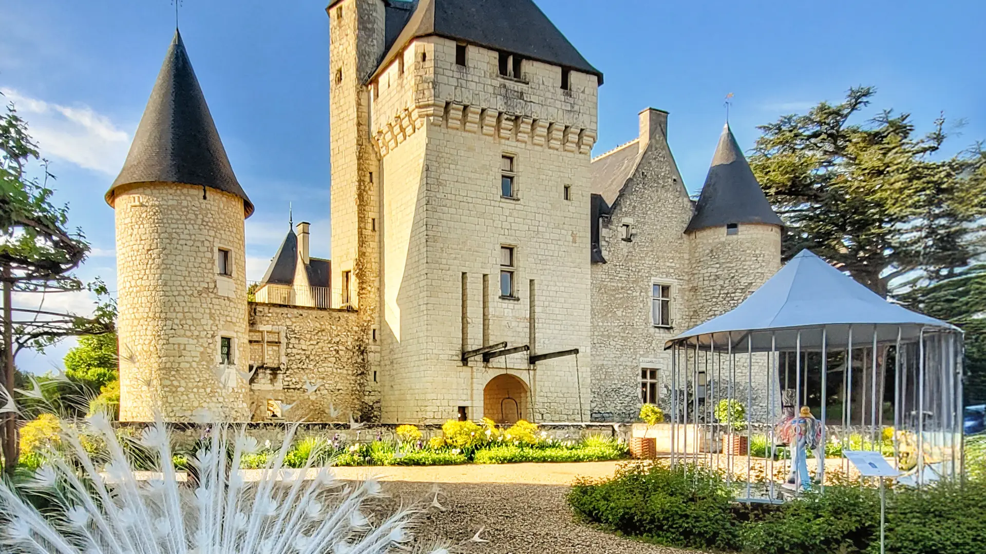 PaonblancRivau©chateaudurivau