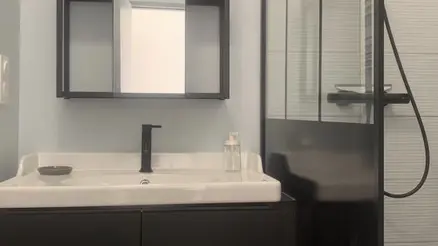 Palais Pépin le Bref salle de bain