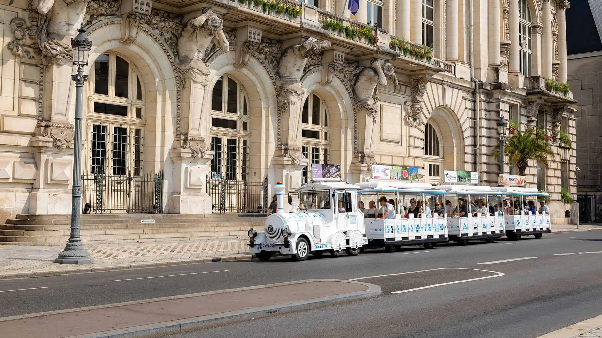 Petit-Train-de-Tours_Credit_Maemotion photographe (2)