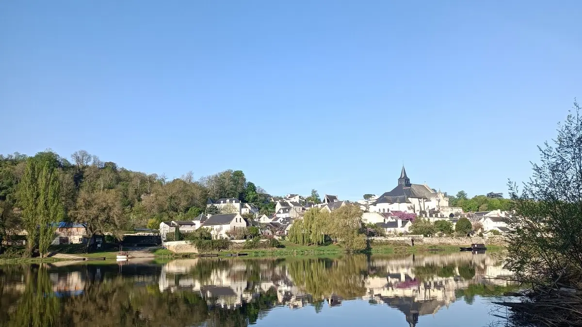 ACVL-BREHEMONT- Gîte les roses de Loire-Stab Aout 20Plus-beau-village-de-France-