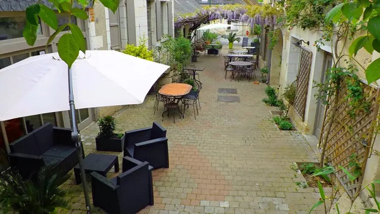 Restaurant-clos aux roses-terrasse-chedigny-loches-valdeloire