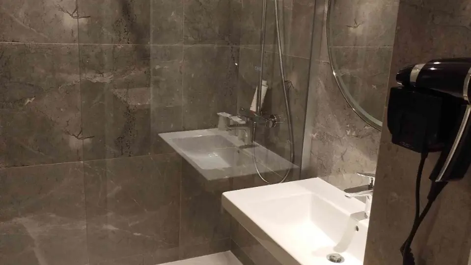 Hotel Kyriad Tours Centre