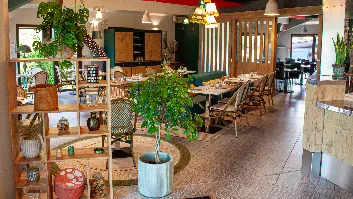 SALLE RESTAURANT