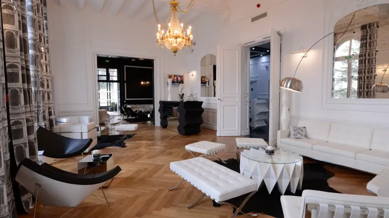 Salon bar Art Hôtel - Rochecorbon