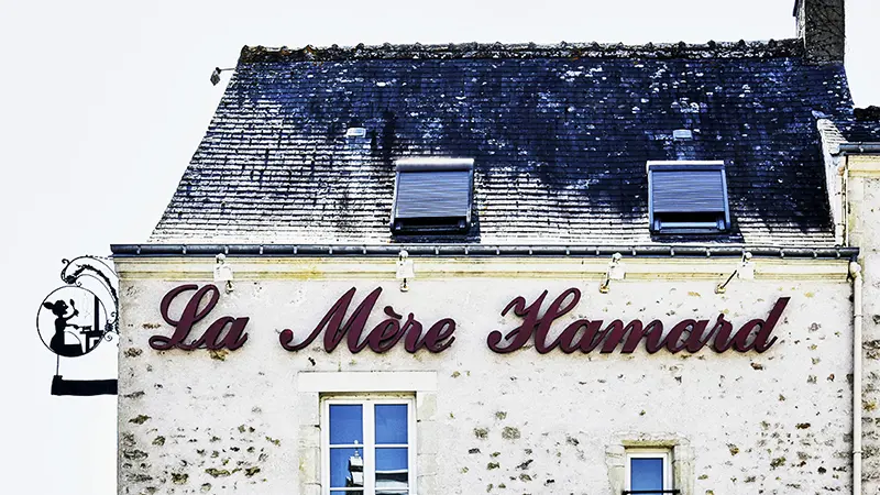 Facade La Mère Hamard à Semblancay