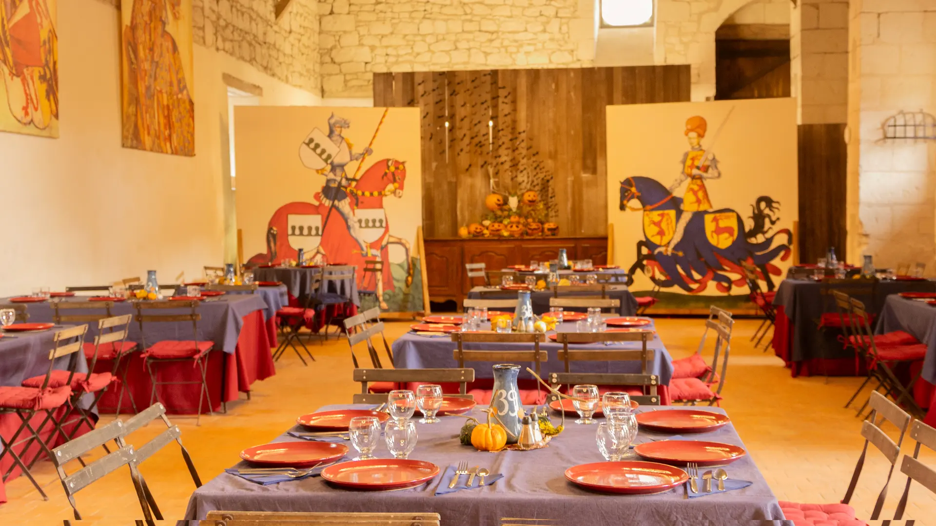 Table des fées-SalleToison d'Or©ChateauduRivau