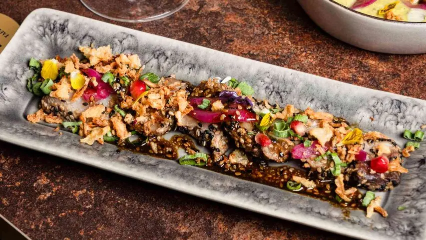 Tataki d'espadon en croûte de sésame
