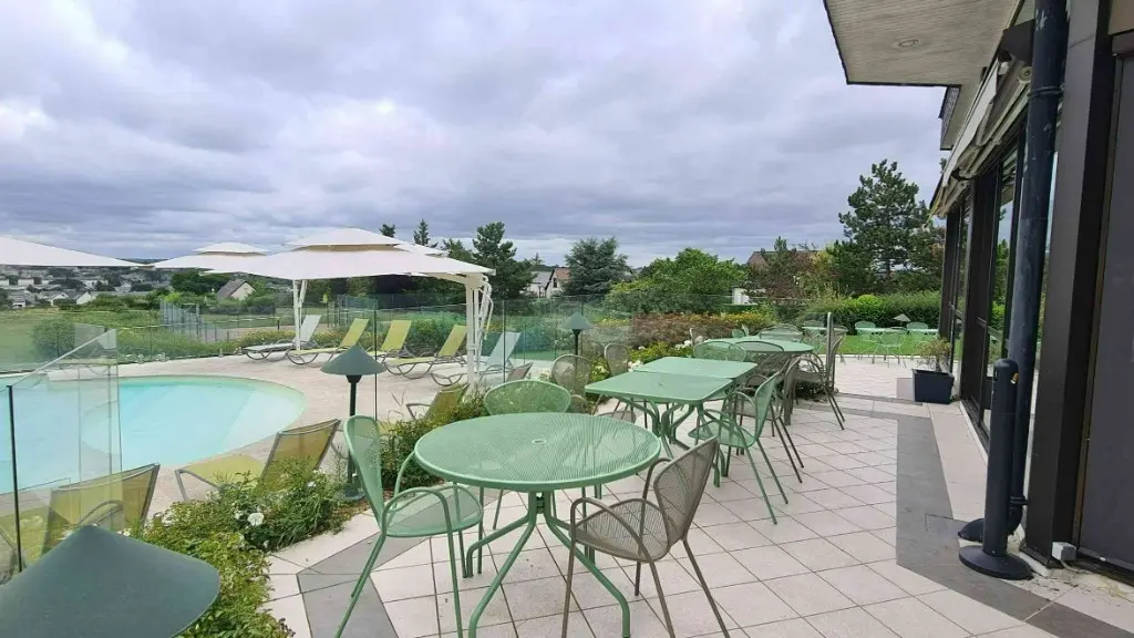 Terrasse Novotel Café