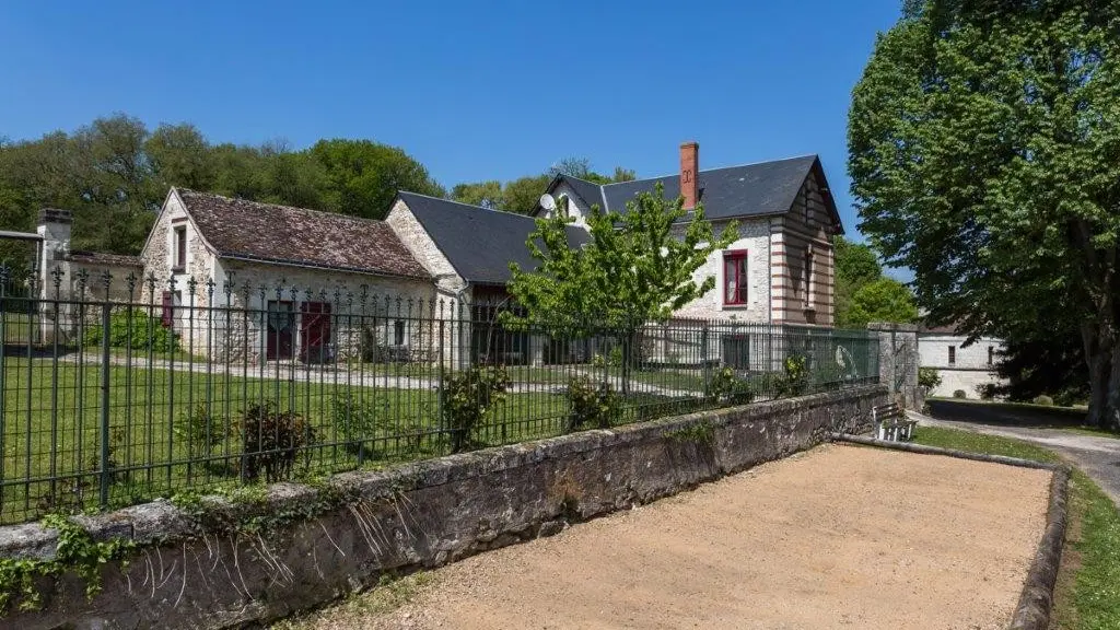 NOYANT DE TOURAINE- CHATEAU DE BROU-Villa - petanque