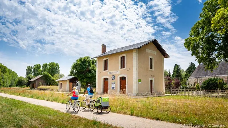 Gare de Champigny-sur-Veude / Boucle vélo entre Mâble et Veude / Voie verte