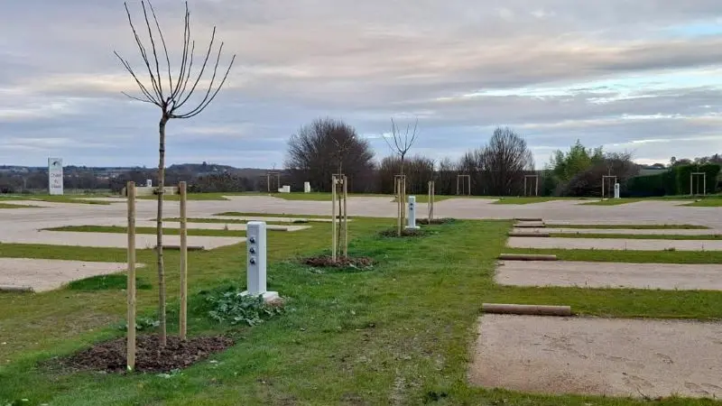 aire-campingcar-perrusson-3