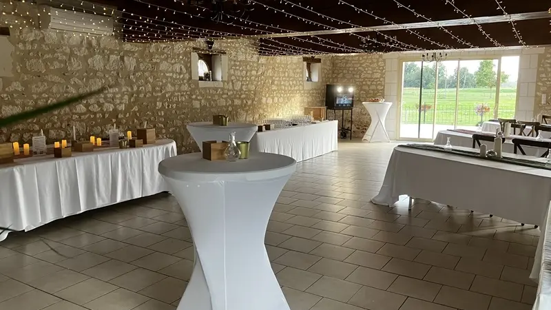 Au Pré Charmant - Réception et gîtes de groupe à Pouzay