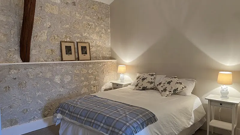 chambre-lagrandechouette-lacelleguenand-valdeloire