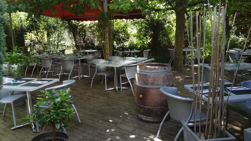 Auberge du Cheval Rouge - Restaurant à Chisseaux