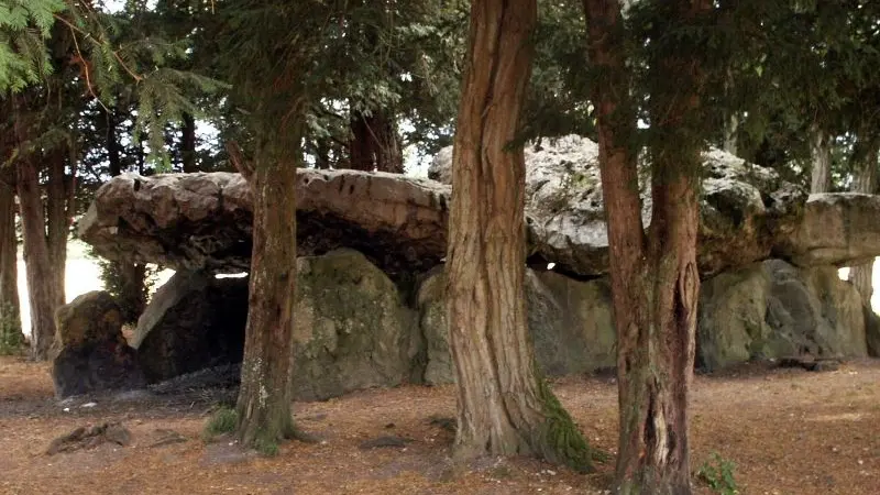 Dolmen de La Grotte aux Fées