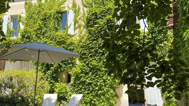 exterieur-gitelesviollieres-bossaysurclaise-valdeloire