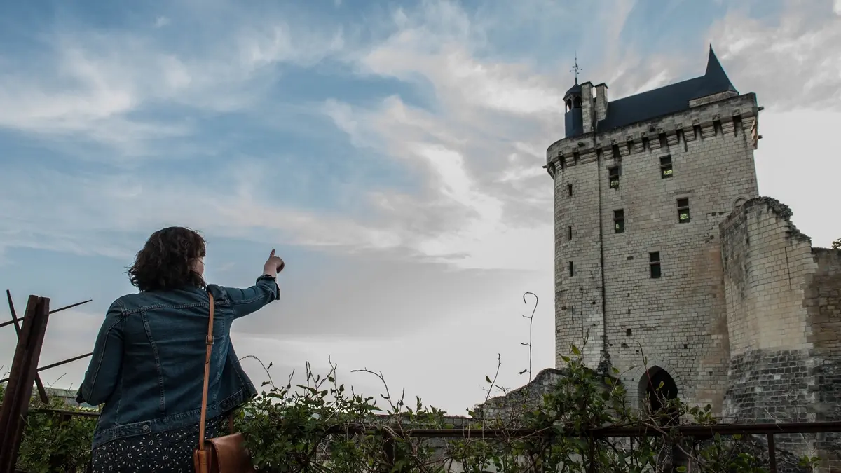 louise + chateau chinon copie