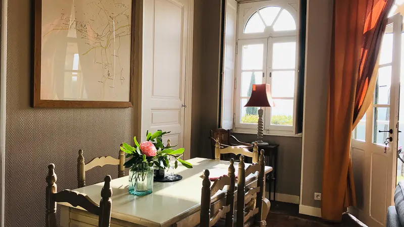 maison-grille-chateau-hodebert-