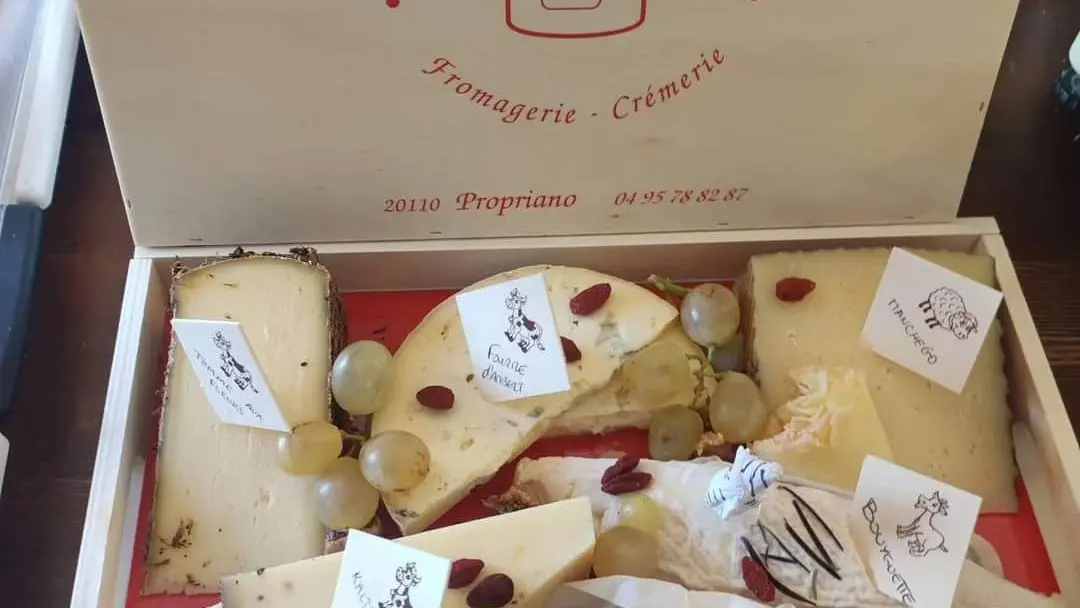 AU PETIT LAIT