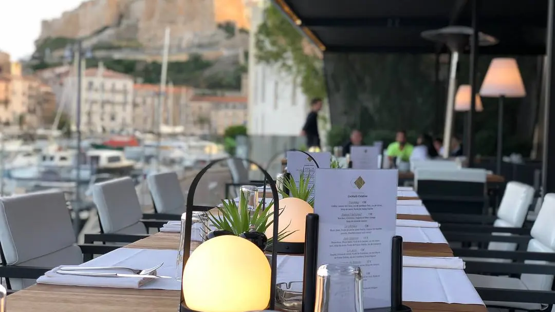 centre nautique-restaurant-portdeplaisance-bonifacio