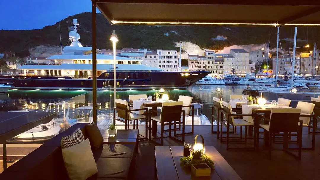 centre nautique-restaurant-portdeplaisance-bonifacio