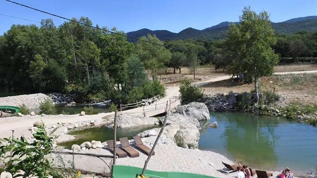 CAMPING LA RIVIERE