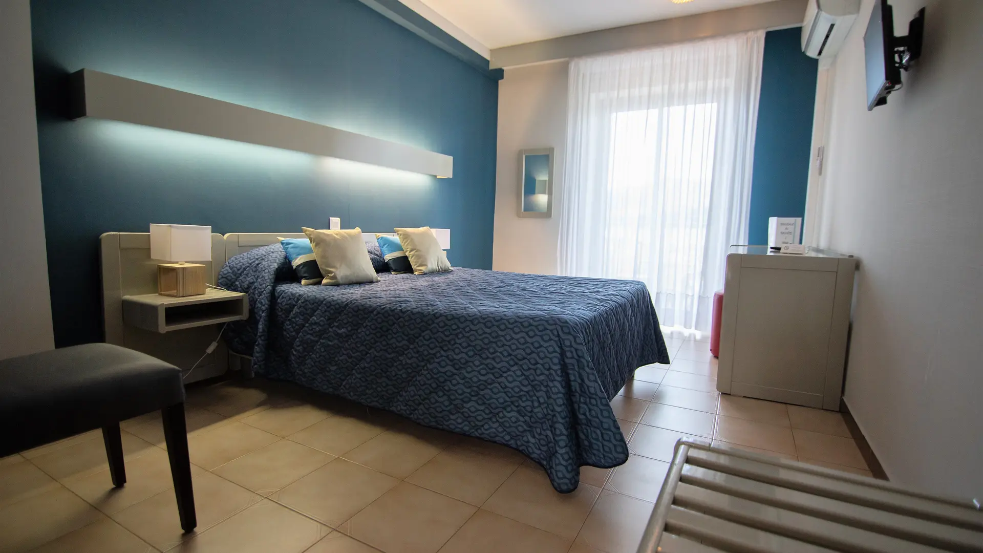 BEACH HOTEL