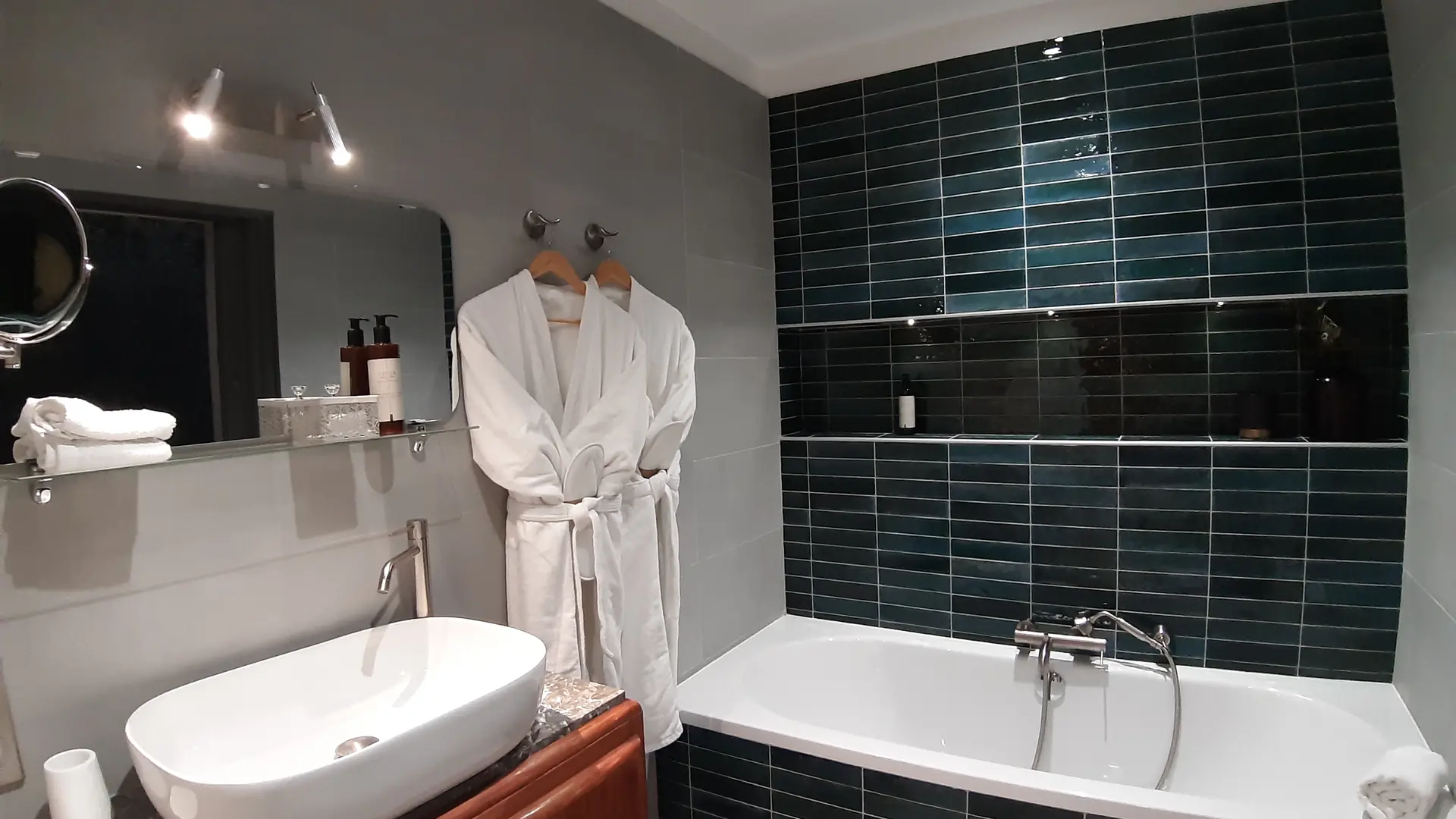 Salle de bain chambre Louise- WC privé indépendant