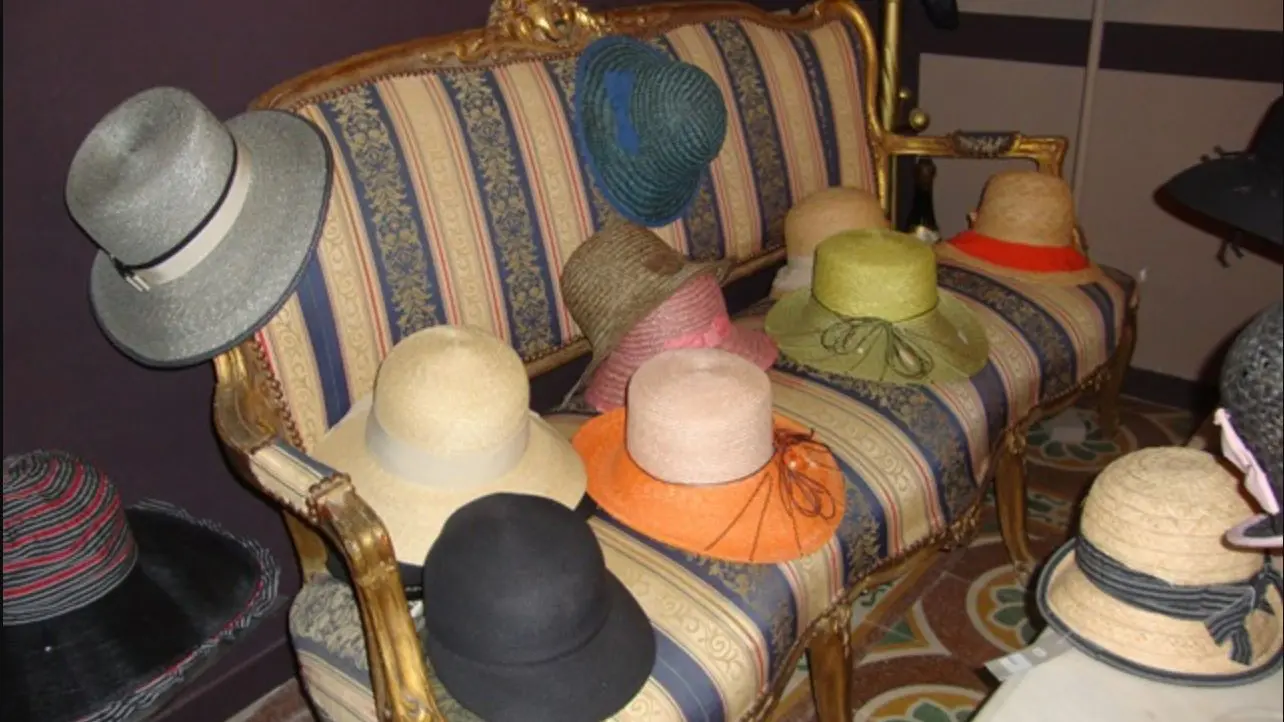 boutique_chapeaux_chapellerie_CHAPO'THE_bonifacio_citadelle