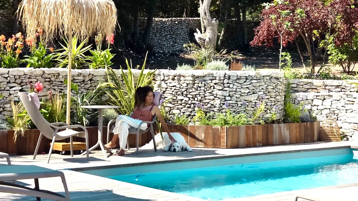 Chambre d'hotes-Maison Mahana-vue terrasse piscinepeg