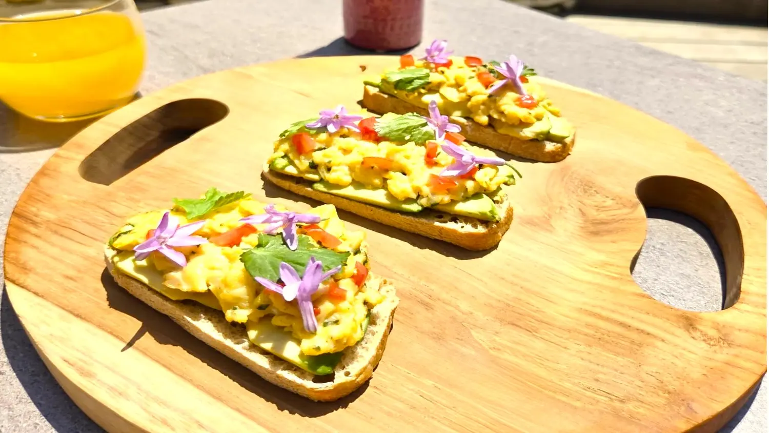 Chambre d'hotes-Maison Mahana-petit dejeuner