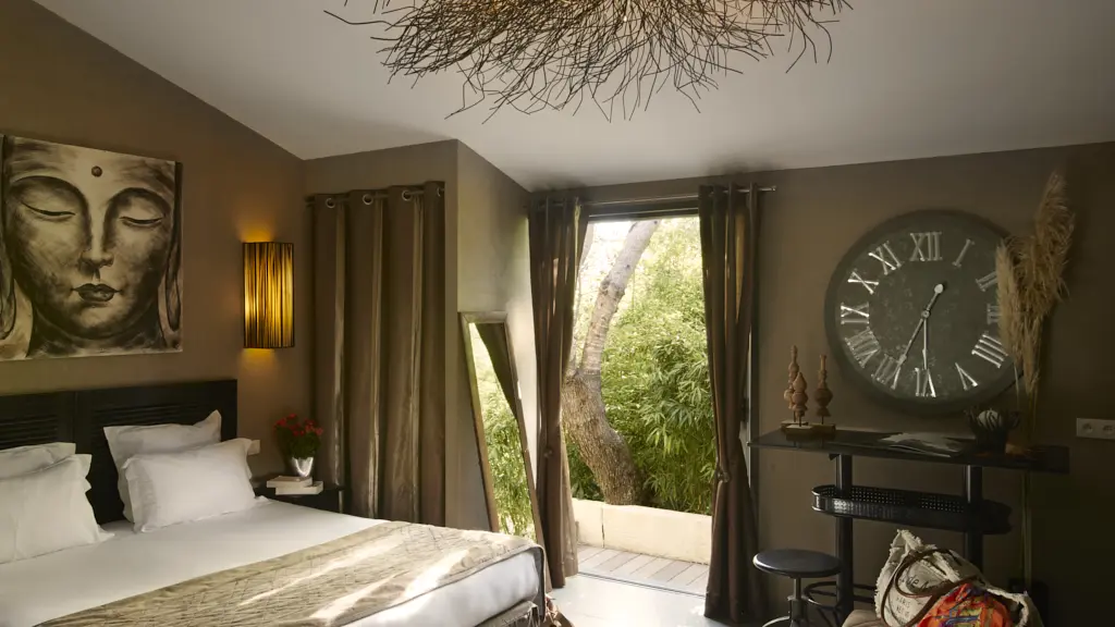 E-tre-stelle-hôtel-corsica-chambre-superieure.jpg