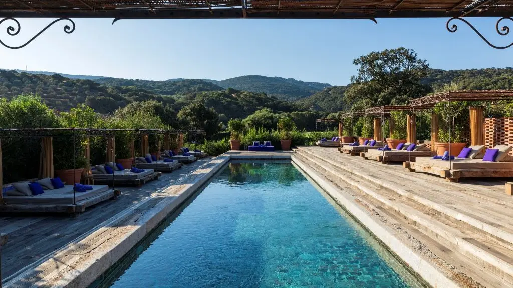 Hotel de la Ferme_Piscine_Domaine de Murtoli
