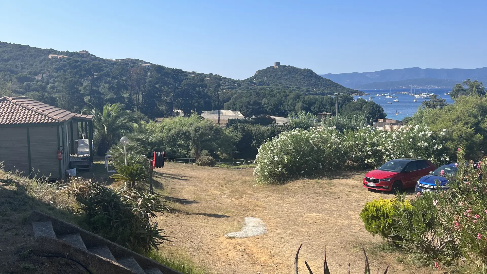 LA VALLEE LOCATIONS