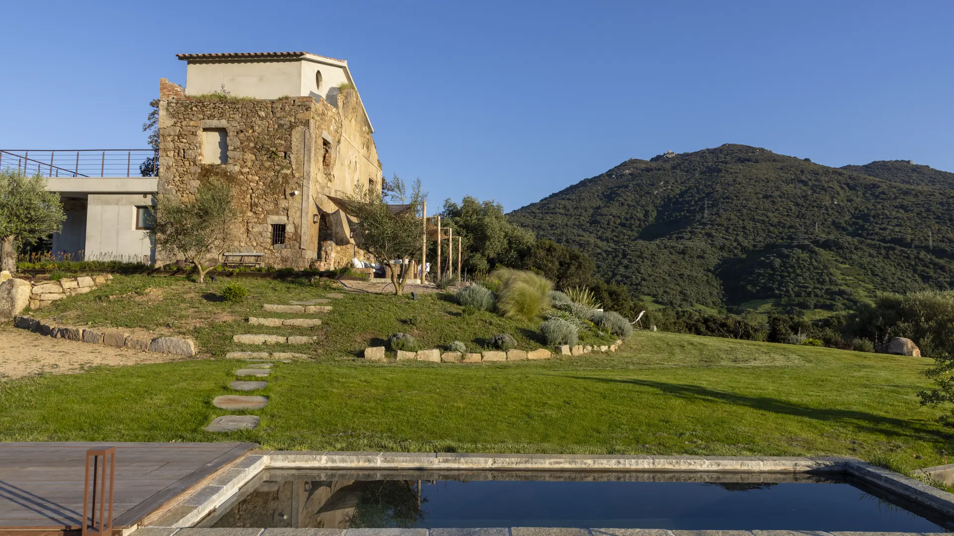 MULINU CASANELLI SS25 APRIL © SYLVAIN ALESSANDRI 0244