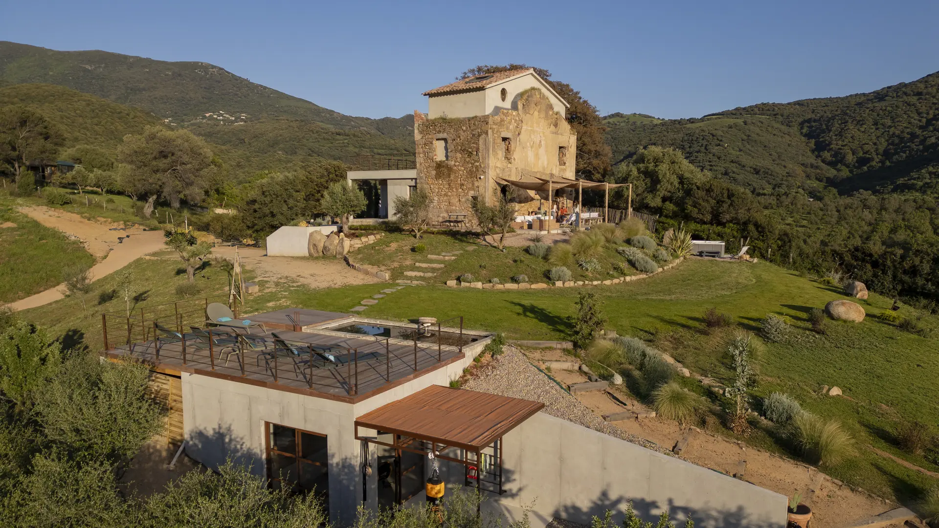 MULINU CASANELLI SS25 APRIL © SYLVAIN ALESSANDRI 0337