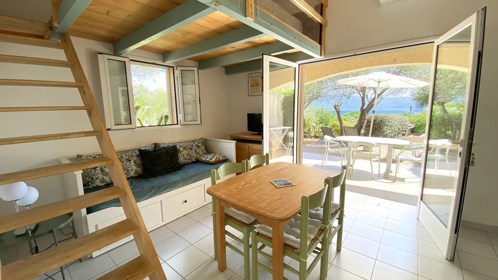 MINI-VILLA - Pièce à vivre