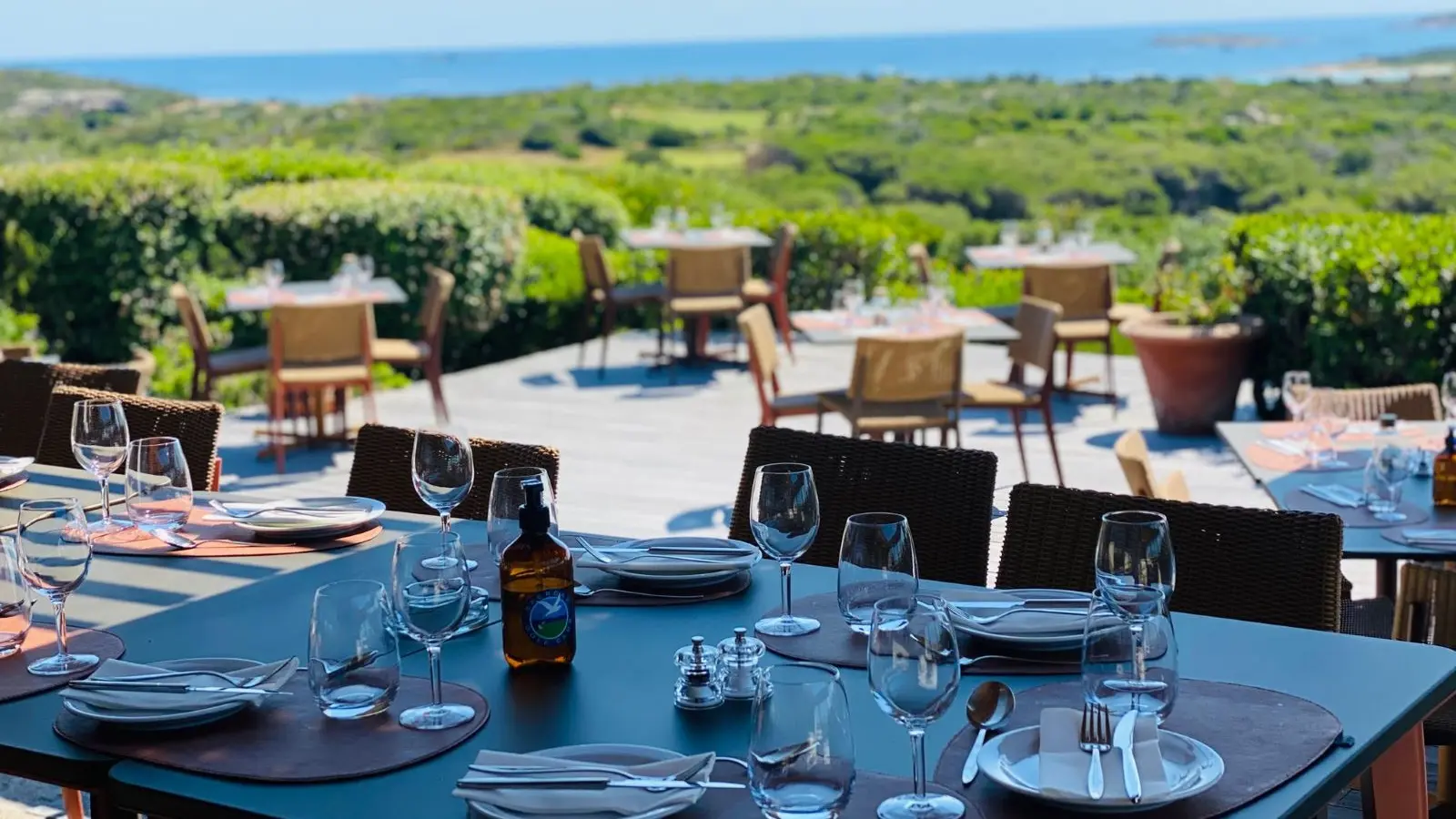 Restaurant-bonifacio-club-golf-sperone_u sperun