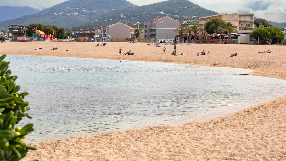 BEACH HOTEL