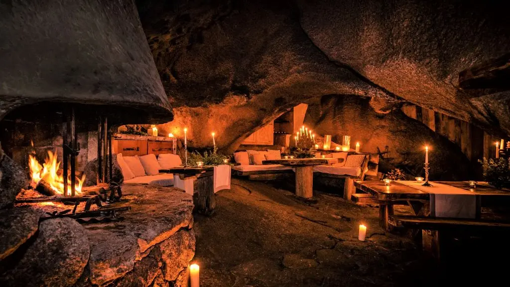 LA TABLE DE LA GROTTE