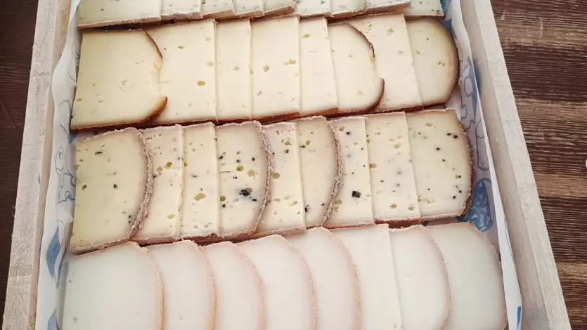 AU PETIT LAIT
