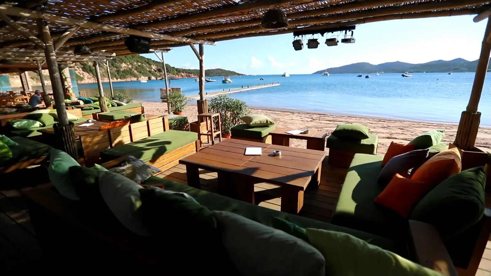 bonifacio_restaurant_maora beach_plage_terrasse