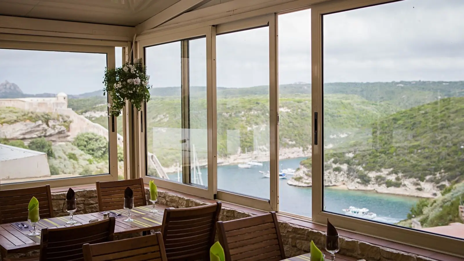se-restaurer-le-royal-hotel-3720160302083724