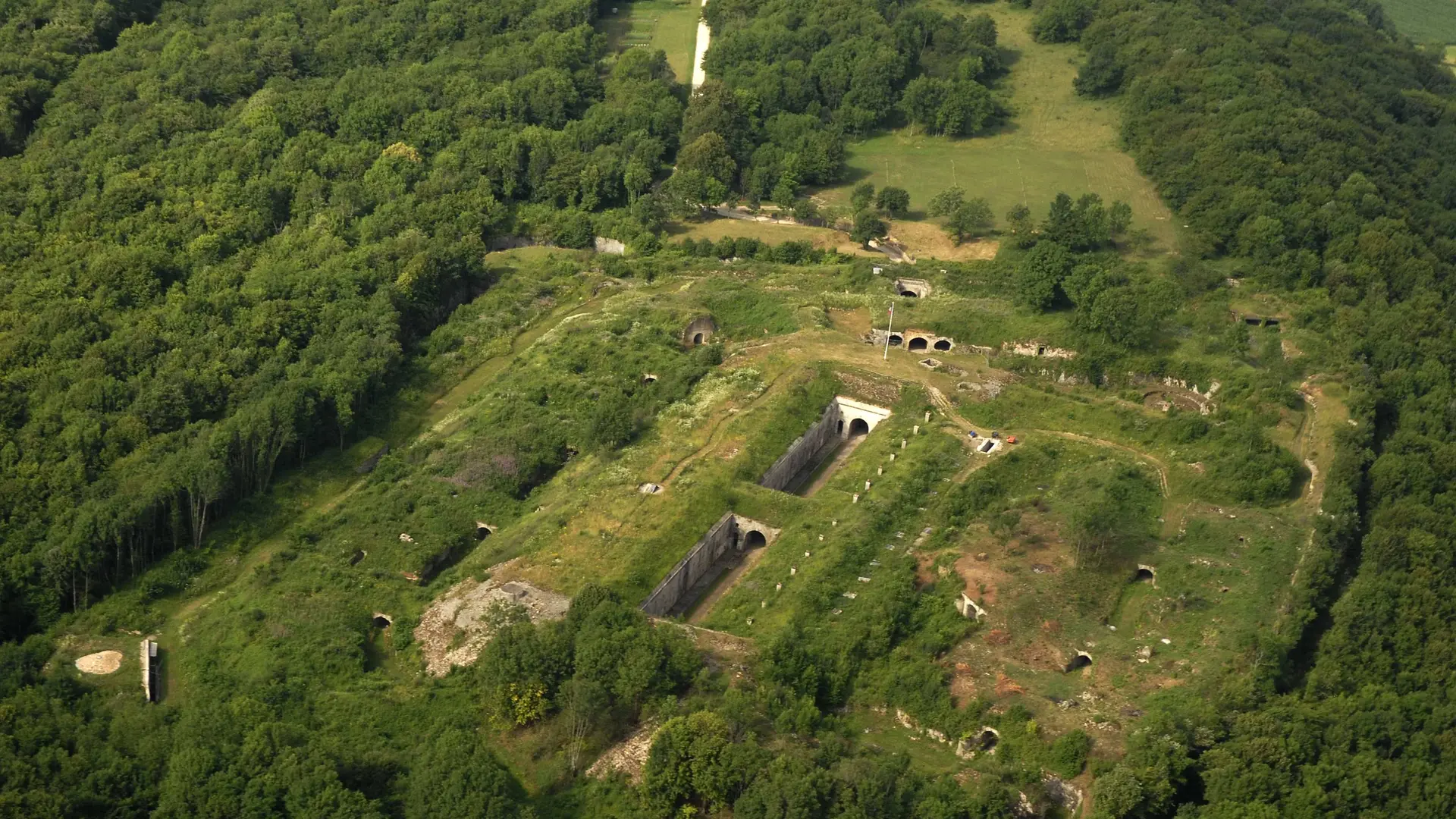 Vue aérienne du Fort du Mont Vaudois