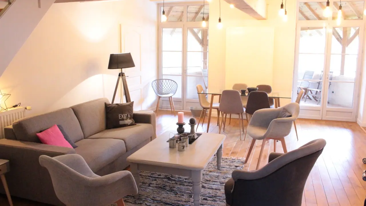 04GiteMercureySalon