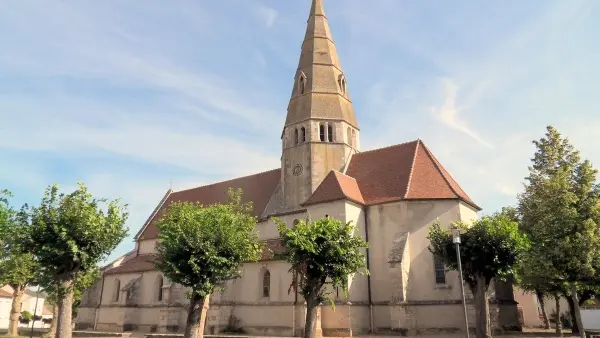 Demigny (71) église gothique Saint Martial
