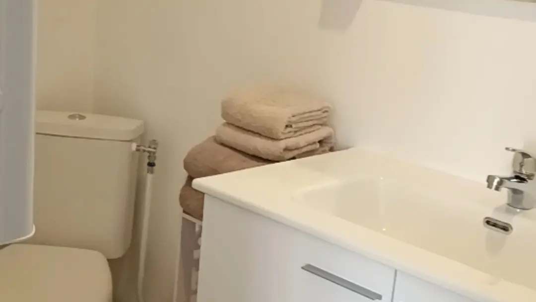 Salle de bain - Chambre droite