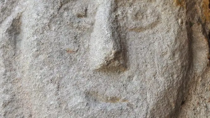 Masque roman Chassey-le-Camp
