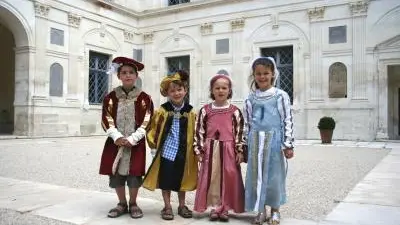 Visite d'Ancy le Franc en costume Renaissance