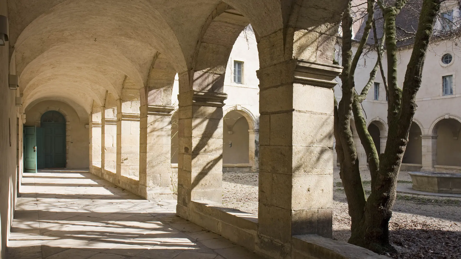 Cloître des Bernardines